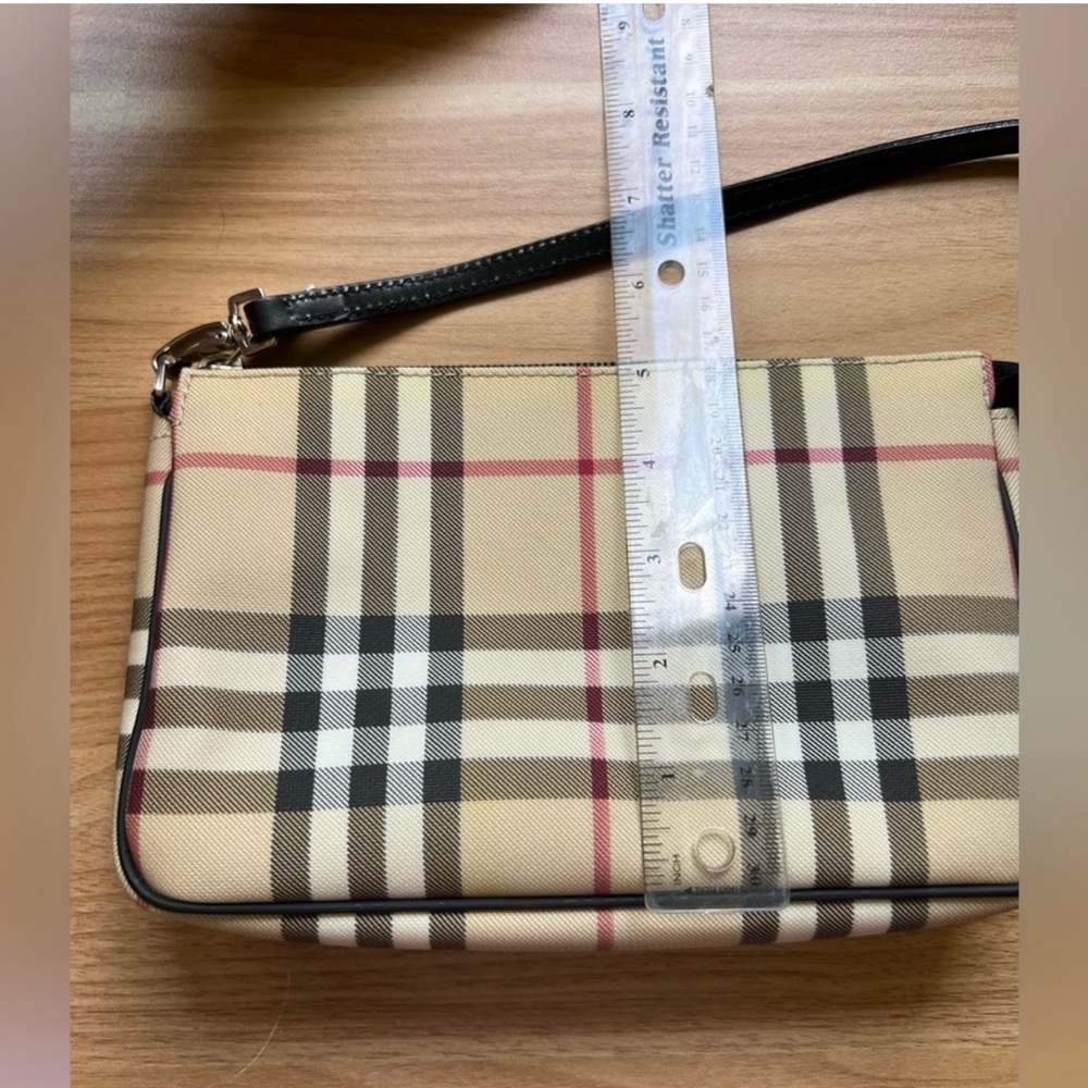 Burberry London Mini Pochette - NOVA CHECK
Vintage Shoulder Bag - Picture 14 of 16